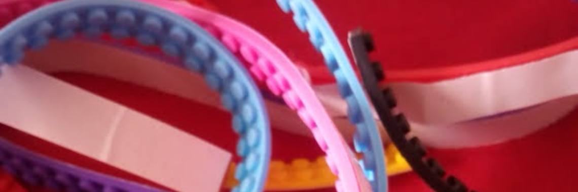Lego tape, je kunt nu echt overal met Lego spelen. | Carina Stappers