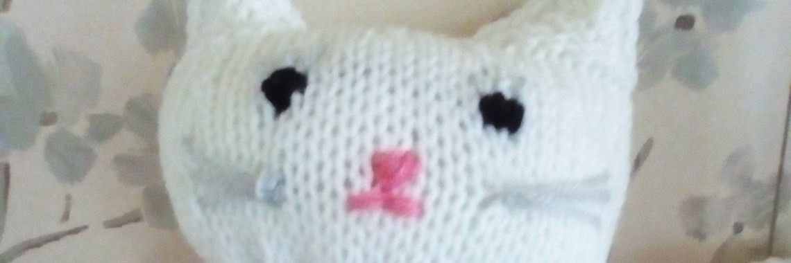 Kitty to knit self free pattern | Alexandra de Haas