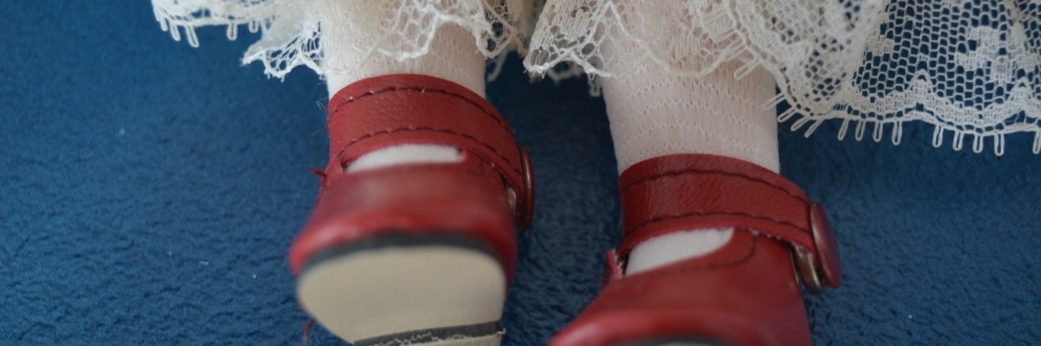 Porseleinen poppen te koop | Mieke Van Liefde