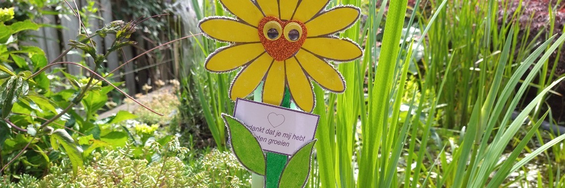 Bloemencadeau maken : Je liet me groeien ( incl. kleurplaten en teksten) | Mirelle - Crea met Kids