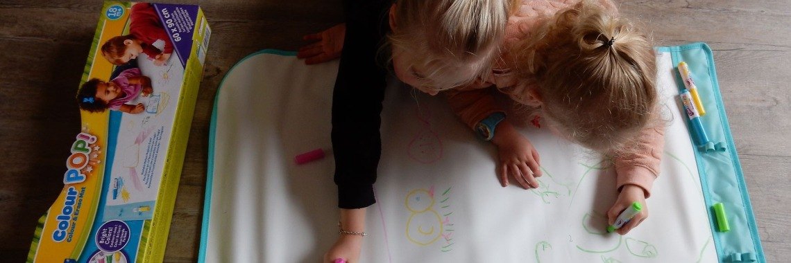 Creative with the Crayola drawing mat | Mirelle - Crea met Kids