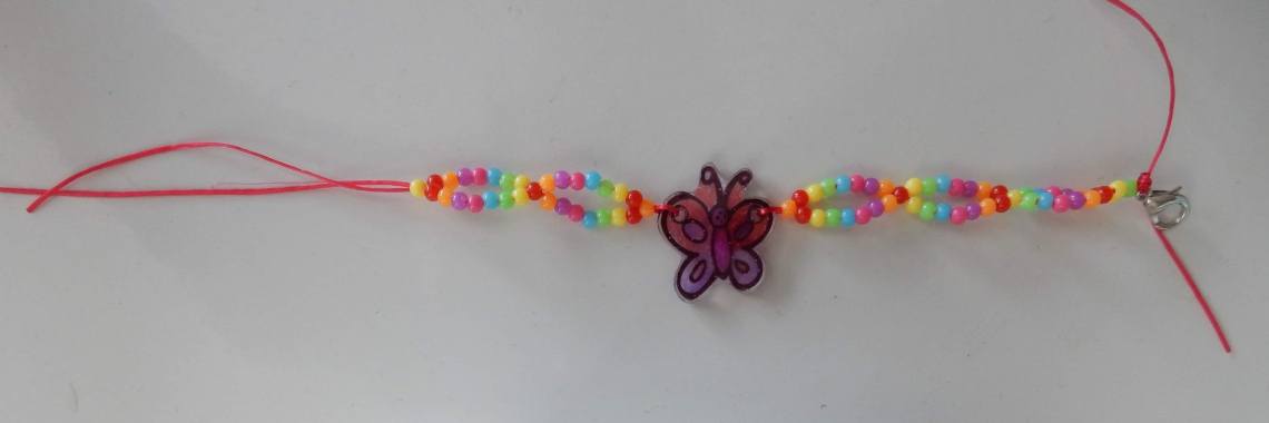Totum sieraden setjes maken met krimp plastic | Mirelle - Crea met Kids
