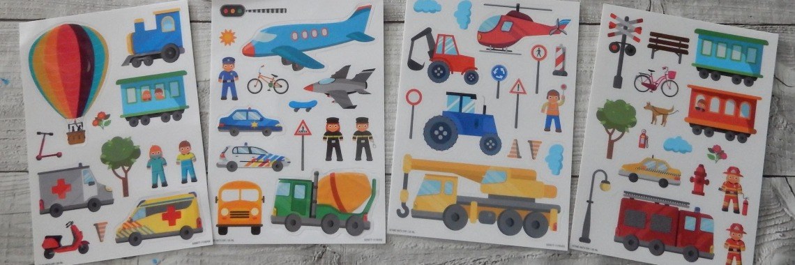 Totum herbruikbare raamstickers in het thema verkeer plakken | Mirelle - Crea met Kids