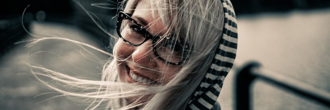 Leonie hoort Dagmar uit | Marjolein