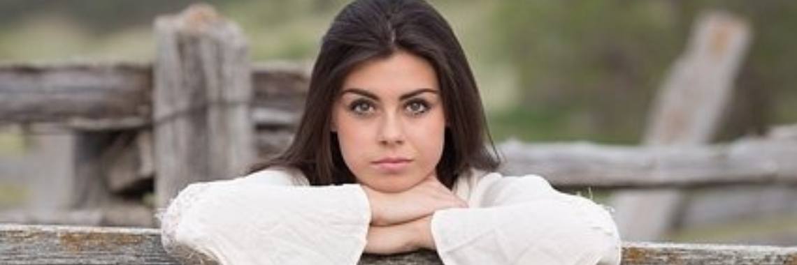 Leonie sends Mandy apps | Marjolein