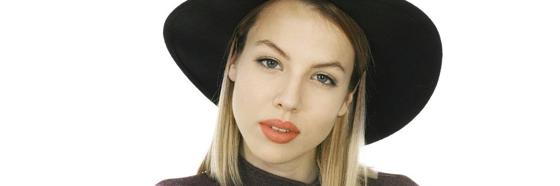 Leonie wordt in de watten gelegd | Marjolein