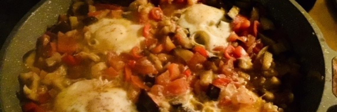 Hoe maak je shakshuka? (koolhydraatarm recept) | AgnesDeventer