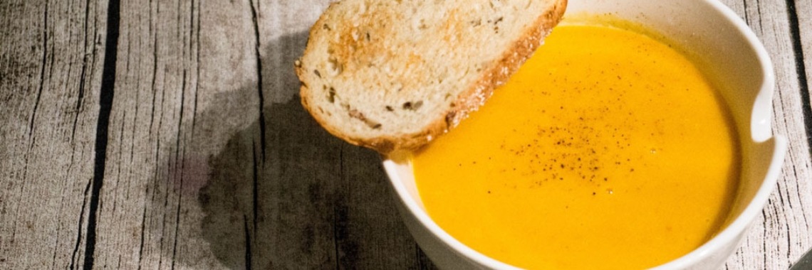 Romige currysoep; koolhydraat arm  | AgnesDeventer