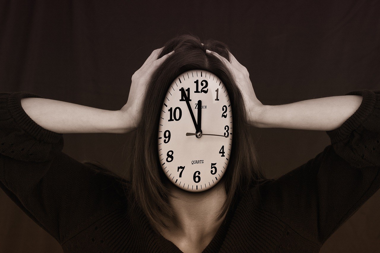 Do you believe time travel is possible, even if only in theory? | The Q&Animatables