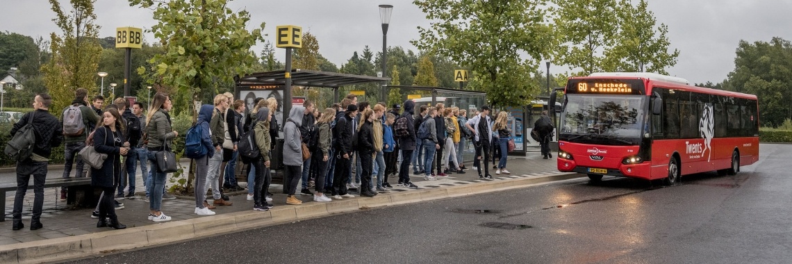 Het openbaar vervoer irriteert me | VampireMeerkat