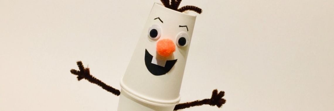 kanker hoofdstad Optimistisch Olaf de sneeuwpop van papieren bekertjes