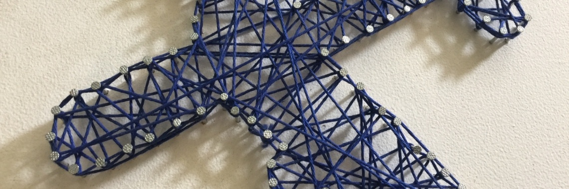 Spijkerschilderijtje Vliegtuig - String Art | De Knutseljuf βοΈπ³π±