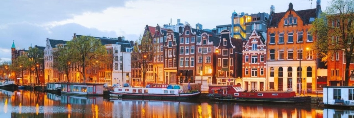 Bewoner van Amsterdam? Ga dan voor een domeinnaam met extensie .amsterdam! | Yoors Landing Pages