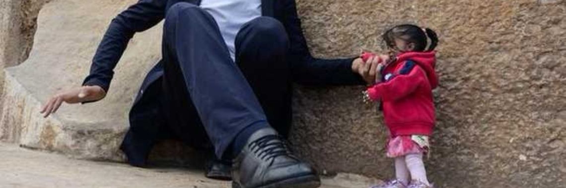 Langste man ter wereld poseert met kleinste vrouw | H.S.P.