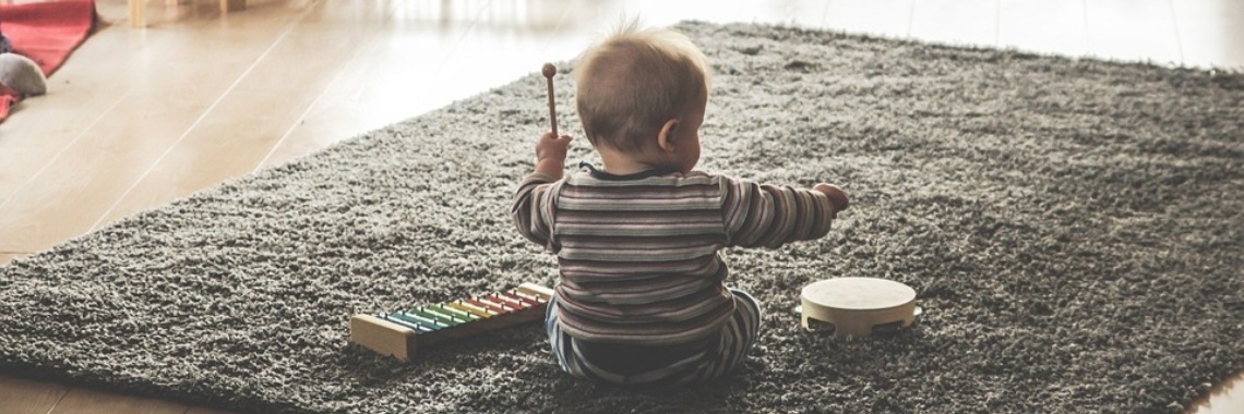 Als je de ontwikkeling van de hersenen bij kinderen wil ontwikkelen, leer ze muziek. | Muziek