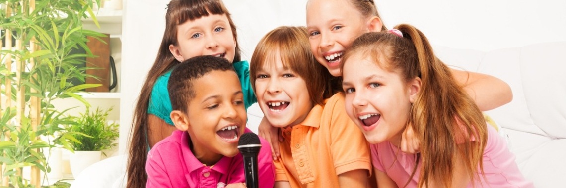 Stop speaking about a child's talent. Anyone can sing! | Muziek