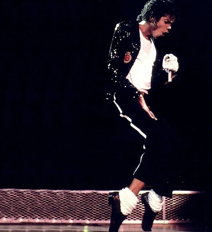 Moonwalk Death of Michael Jackson Thriller Glove Billie Jean, micheal  jackson, hand, sequin png