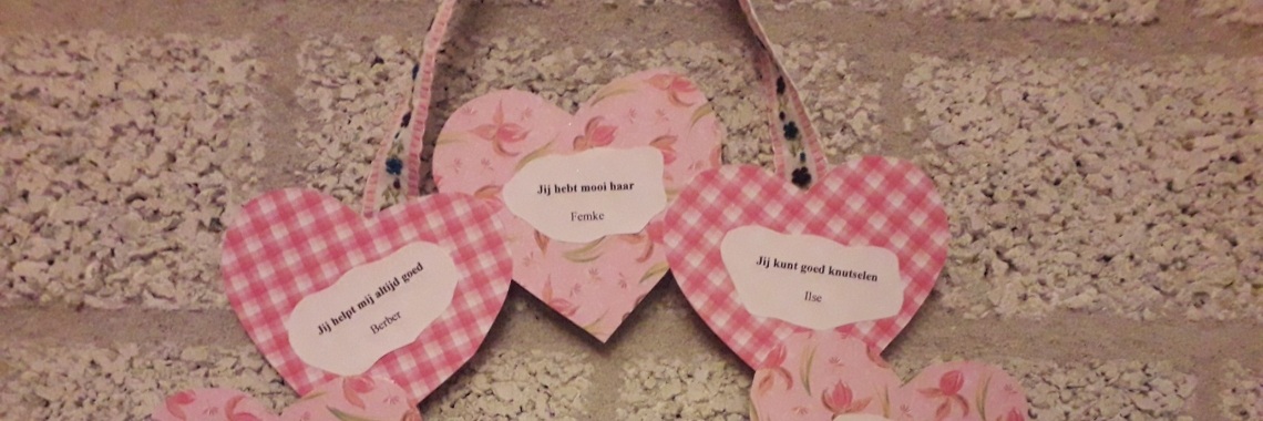 Vriendschapskrans knutselen. | NOOS Happy Words