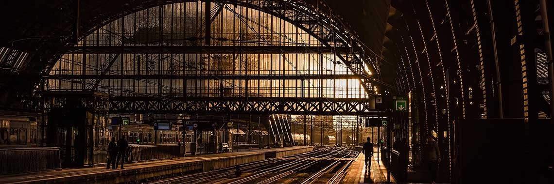 Vader gaf zoontje om mensen te redden | Flying Eagle