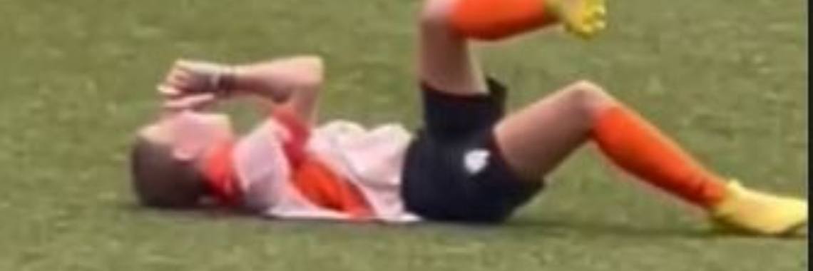 Gênante misser op KNVB voetbalkamp | Flying Eagle
