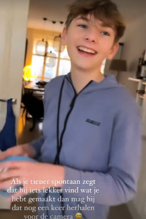 DJ de Oliebol | Flying Eagle