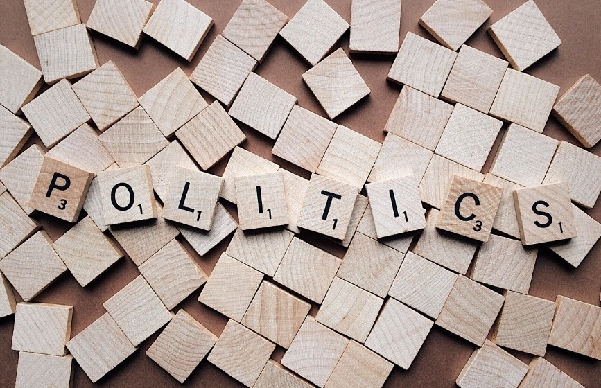 Het kabinet valt een beetje stil | Flying Eagle