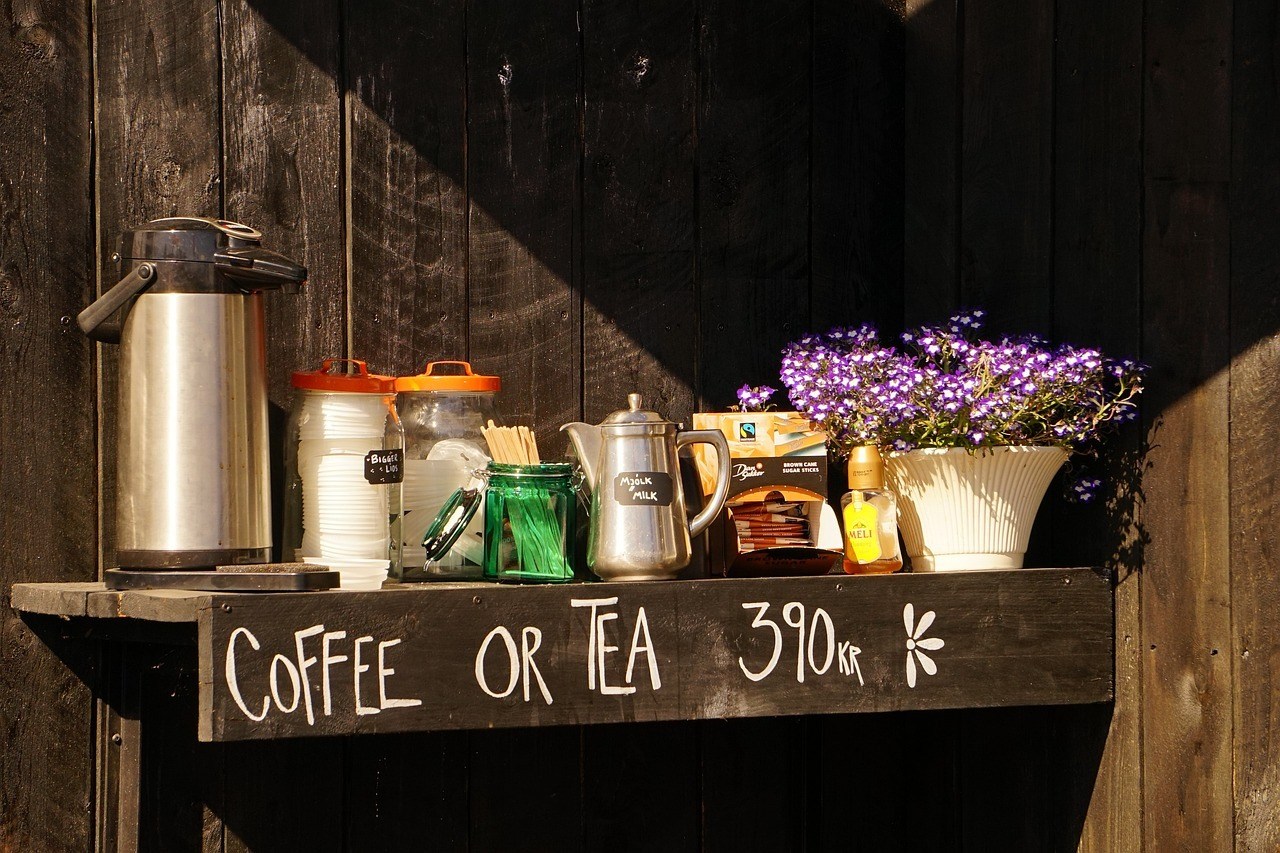 Koffie of thee? | Ellis