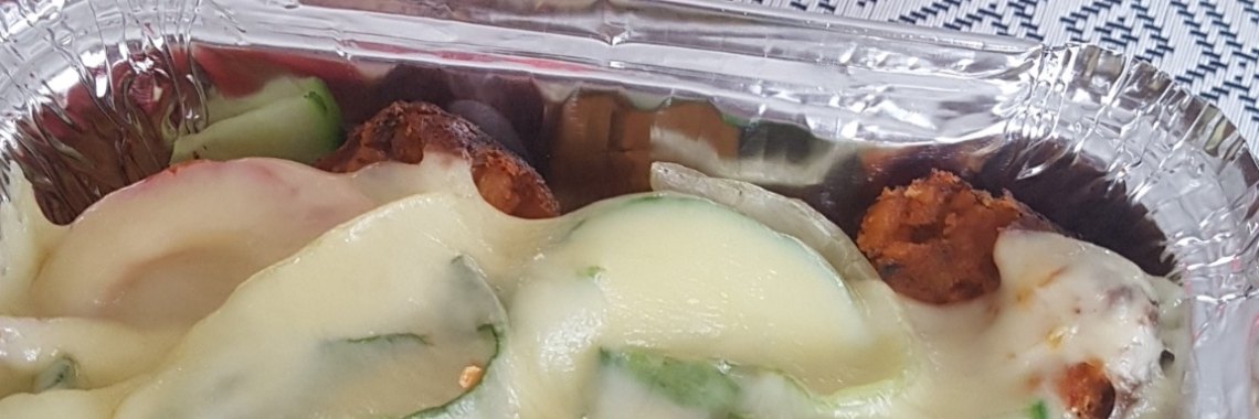 Vegan kapsalon met falafel | keukenzusjes